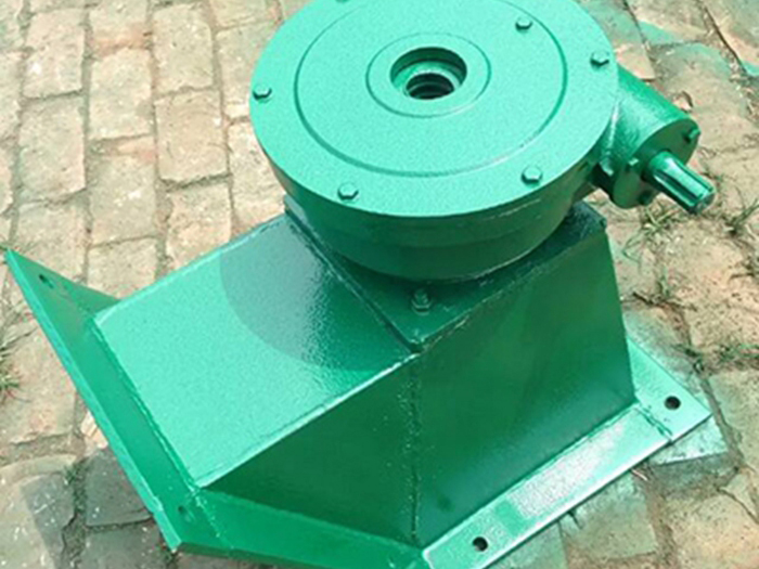 斜拉式螺桿啟閉機(jī)